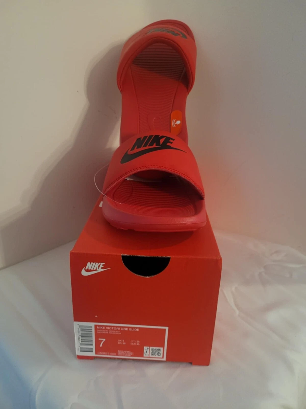 Nike Victori One Slide University Rosso Nero Uomo (CN9675 600) Taglia 7