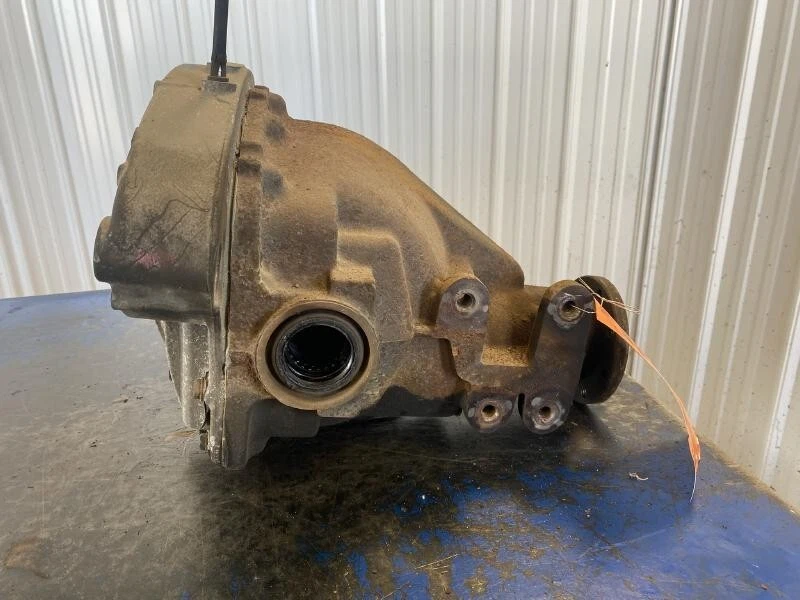 2003-2005 Lincoln Navigator Rear Axle Differential Carrier Assembly 3.73 Ratio - Image 3 of 4