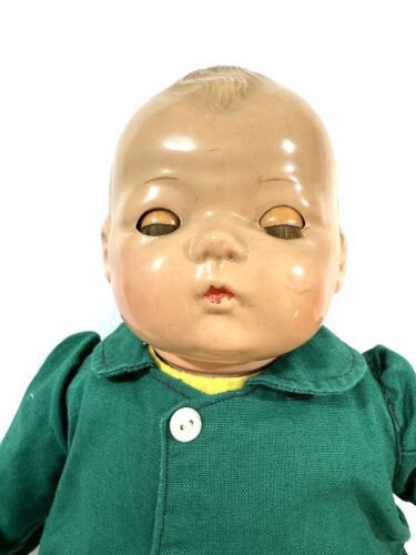 Muñeca Madame Alexander 1943 16” cuerpo de tela abrigo verde vestido amarillo vintage - Imagen 3 de 17