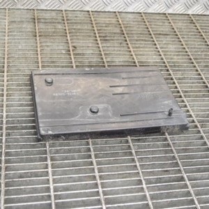 Toyota Auris Touring Sport Batteriefach Pad E180 74431-02150 2014