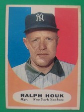 1961 Topps Ralph Houk #133 New York Yankees Mgr. EX    Bron Vintage Sports