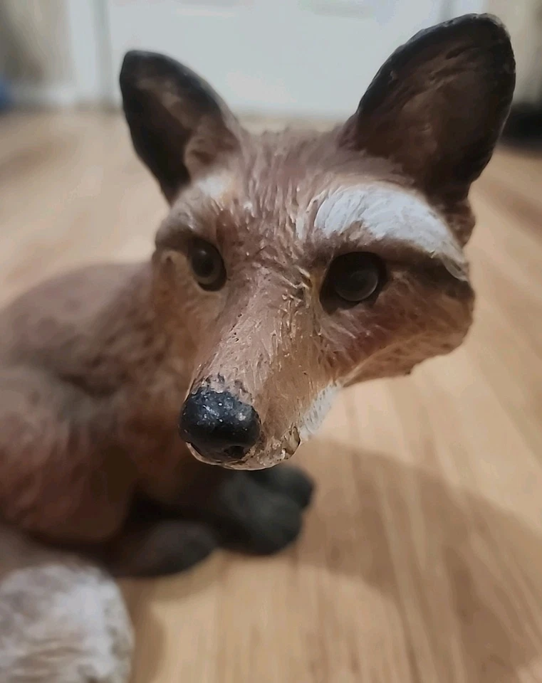 Adorable Resin Fox Yard Ornament Perfect for Garden Or Lawn Decor 7.5in Tall - Image 3 of 4