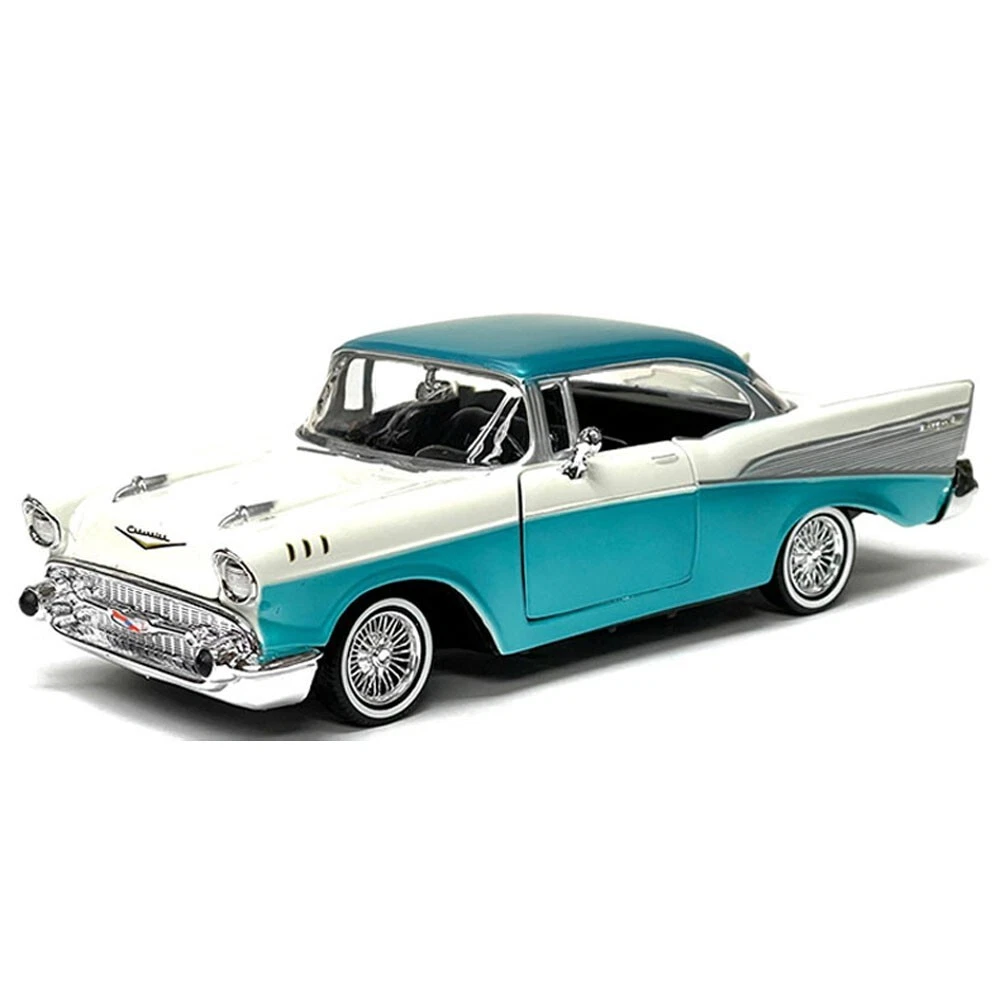 Motormax 1 24 Get Low Lowrider 1957 Chevrolet Bel Air 2 Tone
