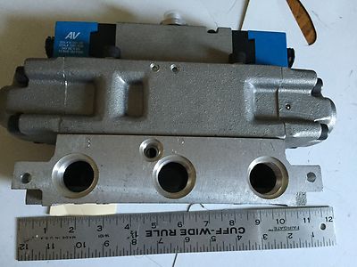 NEW AUTOMATIC VALVE 413D87S39DS3-DB7,AV A7201-DB,PNEUMATIC SOLENOID VALVE,EA