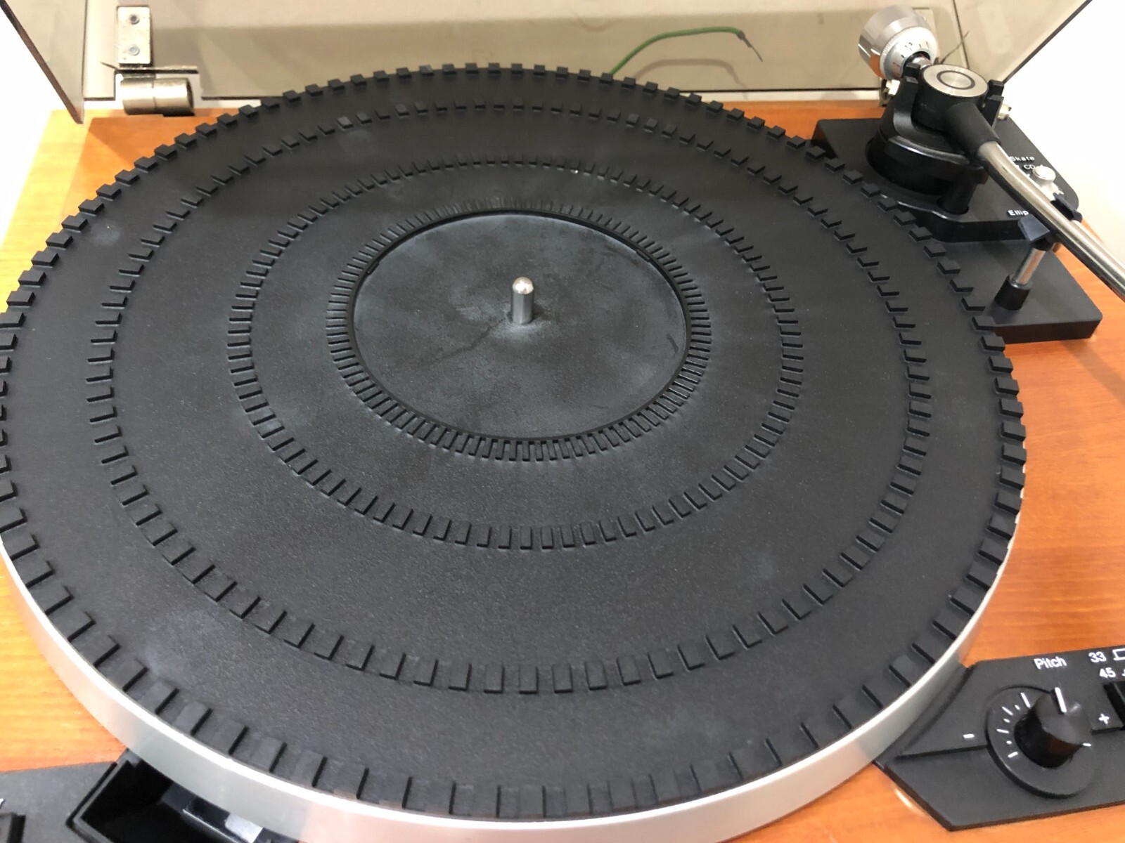 Vintage GARRARD DD75 Direct Drive Stereo Turntable Record Player