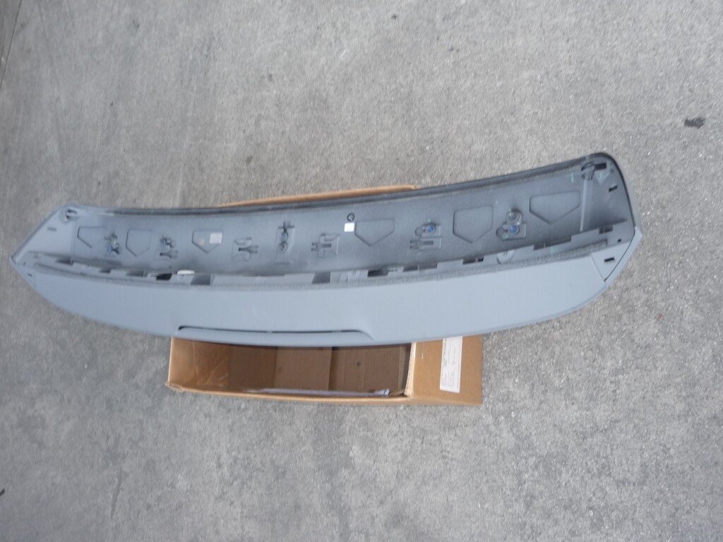 16-19 Bentley Bentayga BY636 Rear Upper Wing skirt Tail Spoiler 36A827933 OEM H1