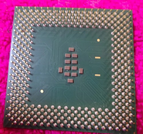Procesador r INTEL CELERON 2001 1300/256/100/1.5 7230A807-1219 SL5ZJ 4319 - Imagen 4 de 4