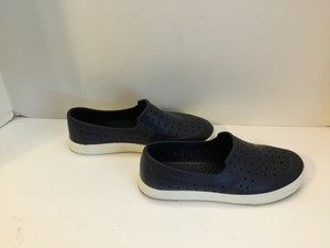 gap slip on sneakers womens