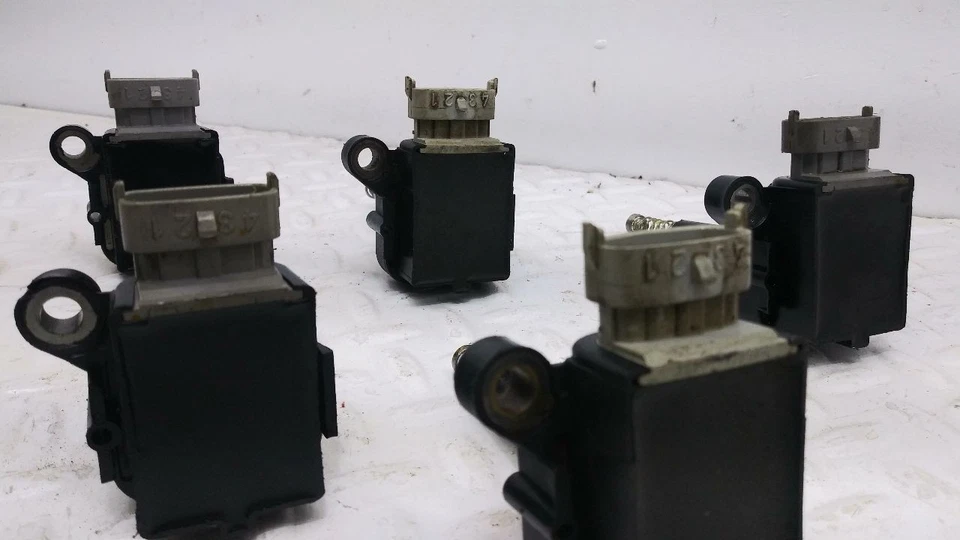 Катушка/зажигатель XC70 подходит для 01-13 16 VOLVO 70 серии катушка упаковка набор из 5 - Изображение 4 из 4