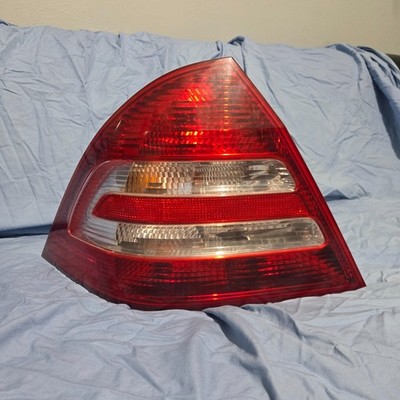 2005 2006 2007 Mercedes-Benz C-Class Sedan OEM Driver Tail Light Left LH non-LED