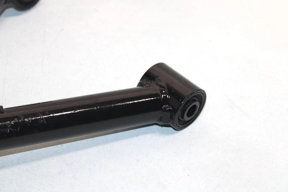 Brazo A superior delantero derecho Kawasaki Bayou 400 96 4x4 OEM 39007-1210 AK11 Foto 4 de 4