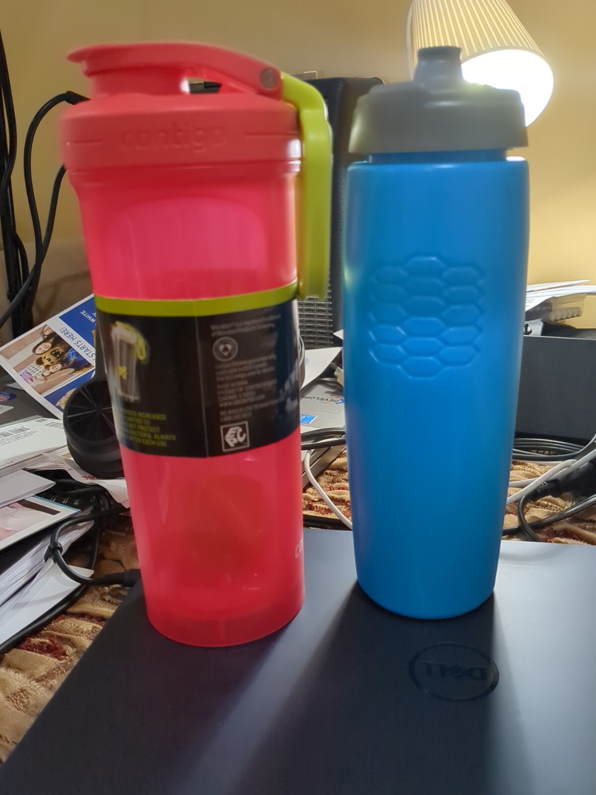 Brand New Contigo 28 oz. Fit Shake & Go Shaker Mixer Bottle + FREEBIES