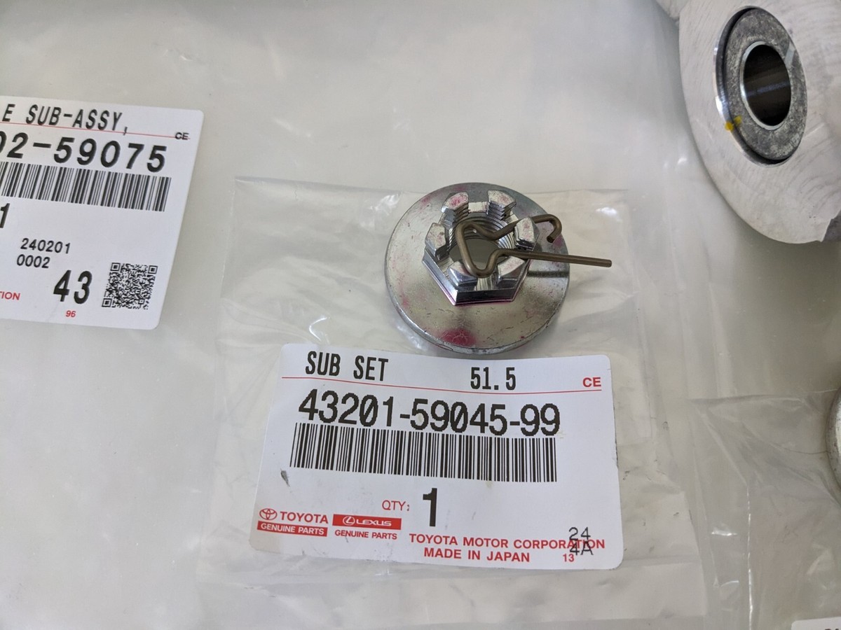 Genuine Lexus LS460 LS600h Spindle Knuckle Steering LH & RH Set