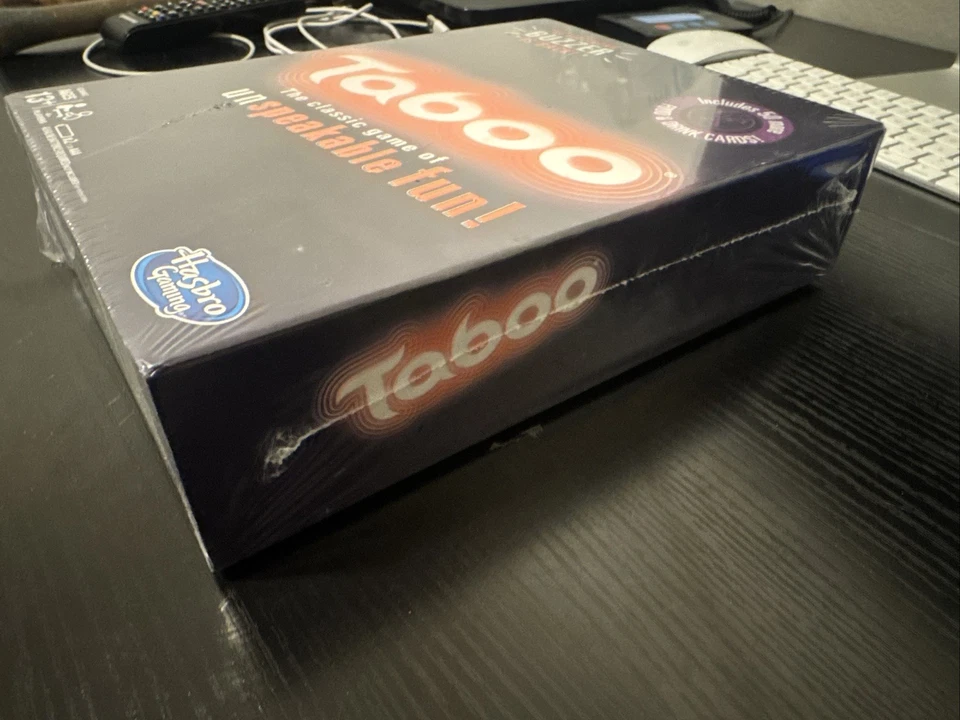 Hasbro TABOO El Clásico Juego De Diversión Indescriptible Con Zumbador Electrónico Nuevo Foto 4 de 4