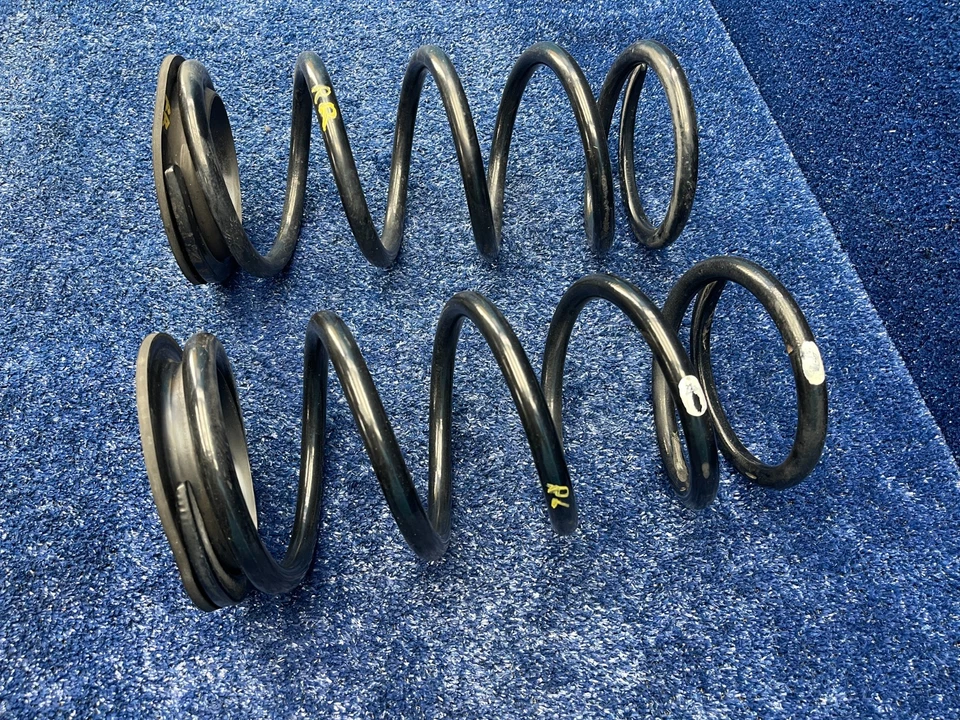 2013–2015 Lexus RX350 Rear Suspension Coil Springs Set OEM 48258-48020 - Image 3 of 4