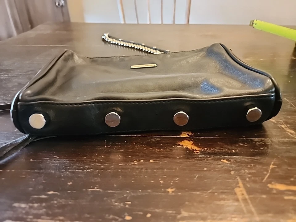 Bolso Bandolera REBECCA MINKOFF Mini Cuero Negro con Cremallera Foto 4 de 4