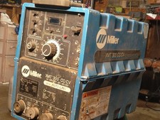 MILLER XMT 300 CC/CV INVERTER MULTI-PROCESS WELDER W/AUTOLINK FOR PARTS / REPAIR