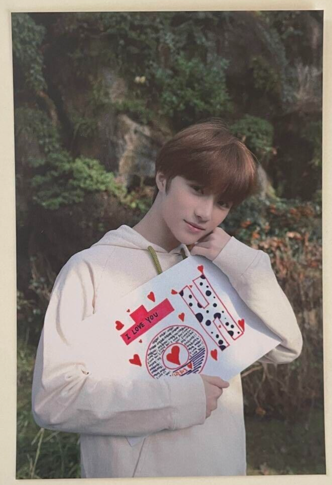 TXT Beomgyu CROWN Broadcast Official Photocard Tomorrow x Together