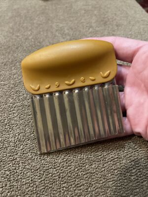 Vintage 1960 s Wavy Edge Crinkle Cutter French Fries Potatoes (JL)