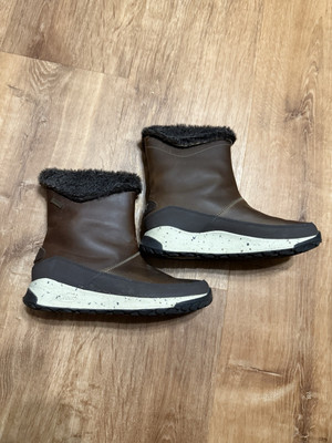 Chaco Borealis Mid Waterproof Mink Leather Womens Sz 7 Pull On Winter Boots