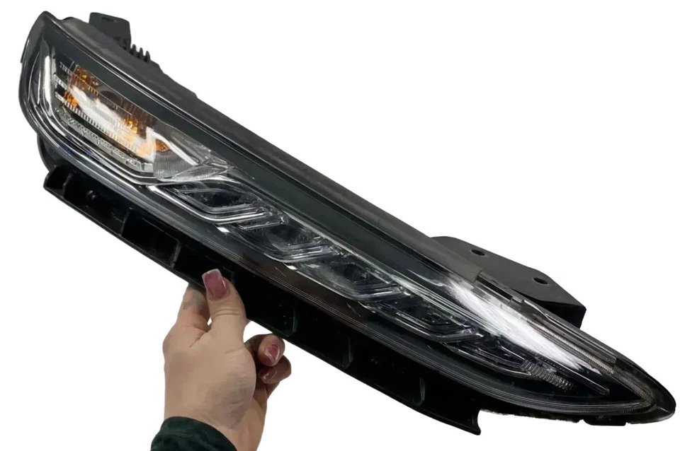 Original Hyundai LED Tagfahrlicht Frontblinker rechts Kona OS 92208-J9000 - Bild 2 von 4