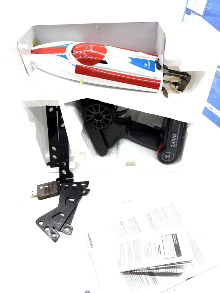 ProBoat React 9 Micro Rc Boat Brushed Rare White Untested - Image 2 of 4