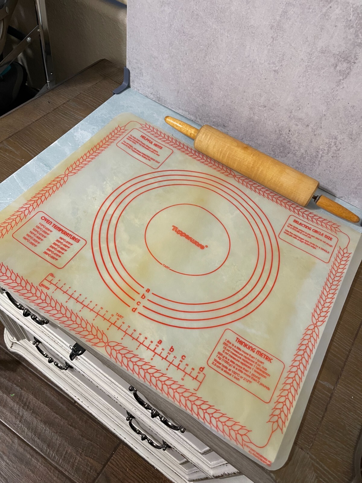 Vintage Tupperware 1965 Dart Industries Pastry Mat with wooden rolling pin