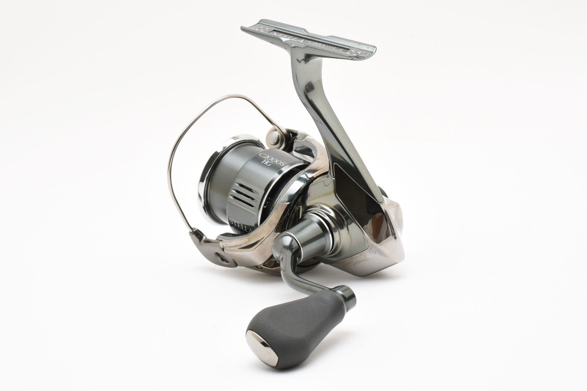 Shimano 22 STELLA C2000SHG Spinning Reel Mint From Japan