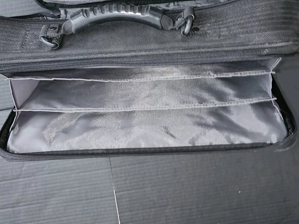 Estuche de Transporte TARGUS DELUXE, Bolsa de Mensajero, Modelo CPT400-02 Foto 4 de 4