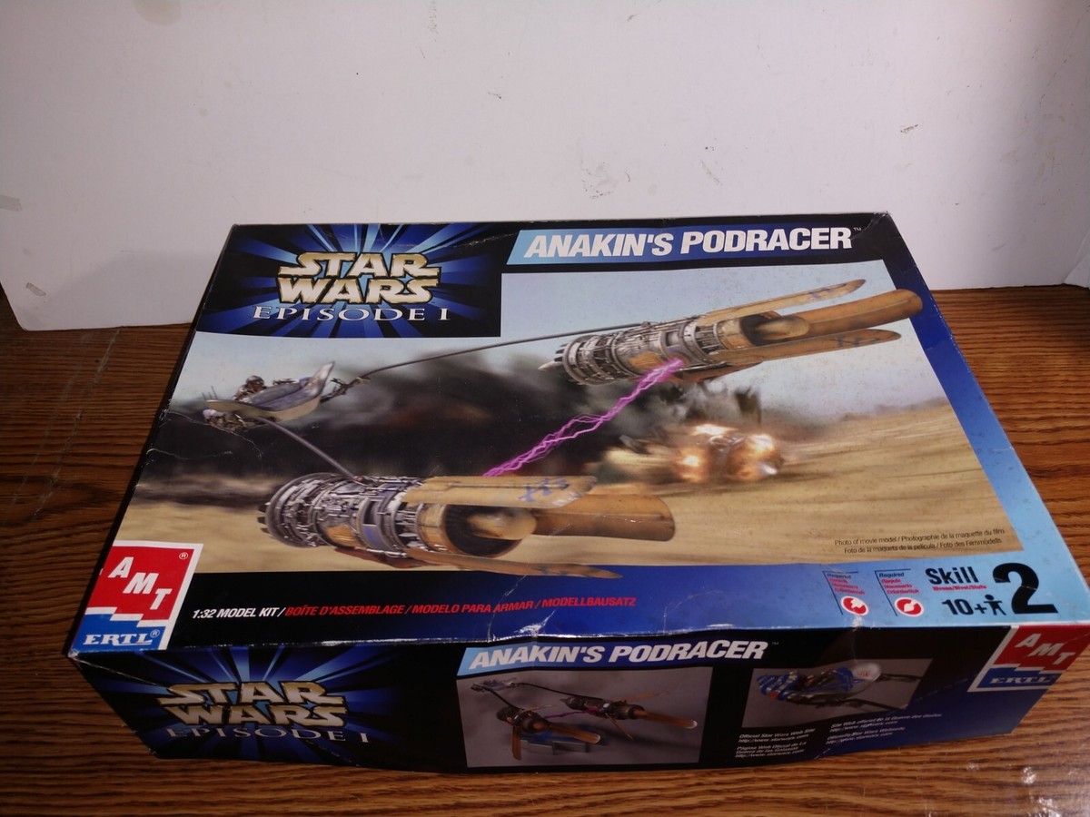 AMT ERTL Star Wars Episode 1 Anakin's Podracer 1:32 Model Kit Open