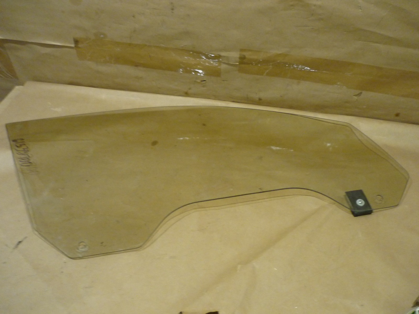 Ferrari 512, Testarossa - RH Door Glass   - P/N 61533700