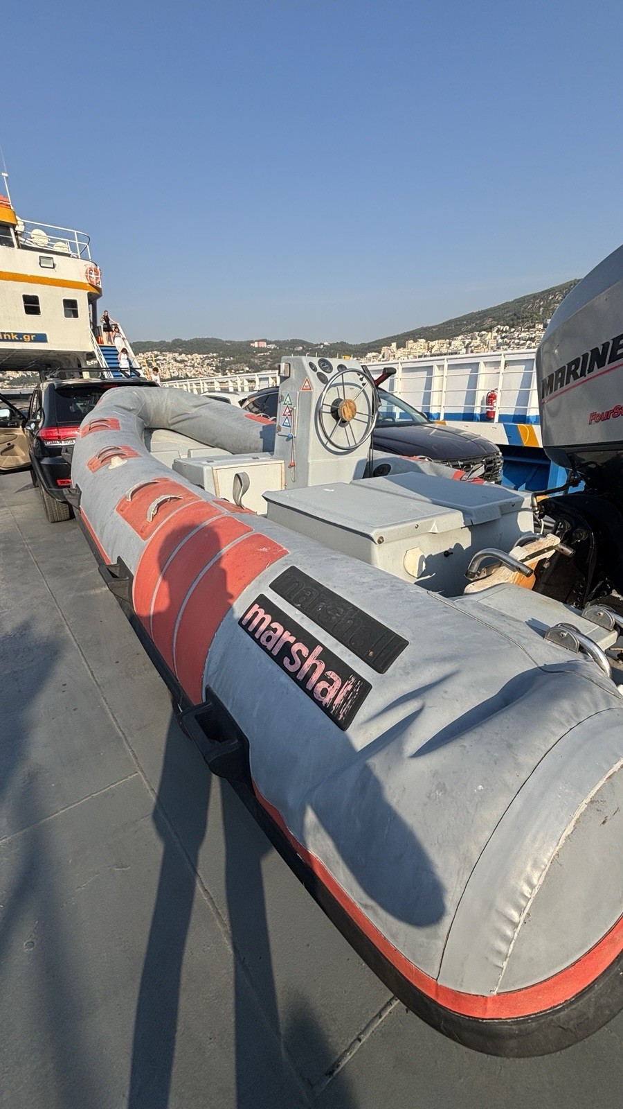 Marshall gommone grigio/rosso con motore fuoribordo Mariner FourStroke EFI foto 3