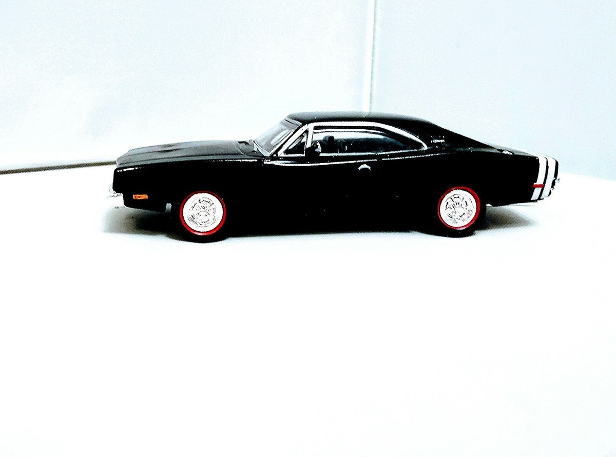 BTM 1968 Dodge Charger R/T ミニカー 1968 Dodge Charger R/T SRT Orange with White Stripes and