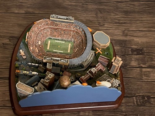 Danbury Mint Tennessee Game Day, Volunteers stadium replica/model - Picture 4 of 7