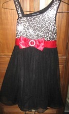 Girl's Beautiful Holiday / Party Dress Size 10 Mint Sequins Layers of Skirt Bow