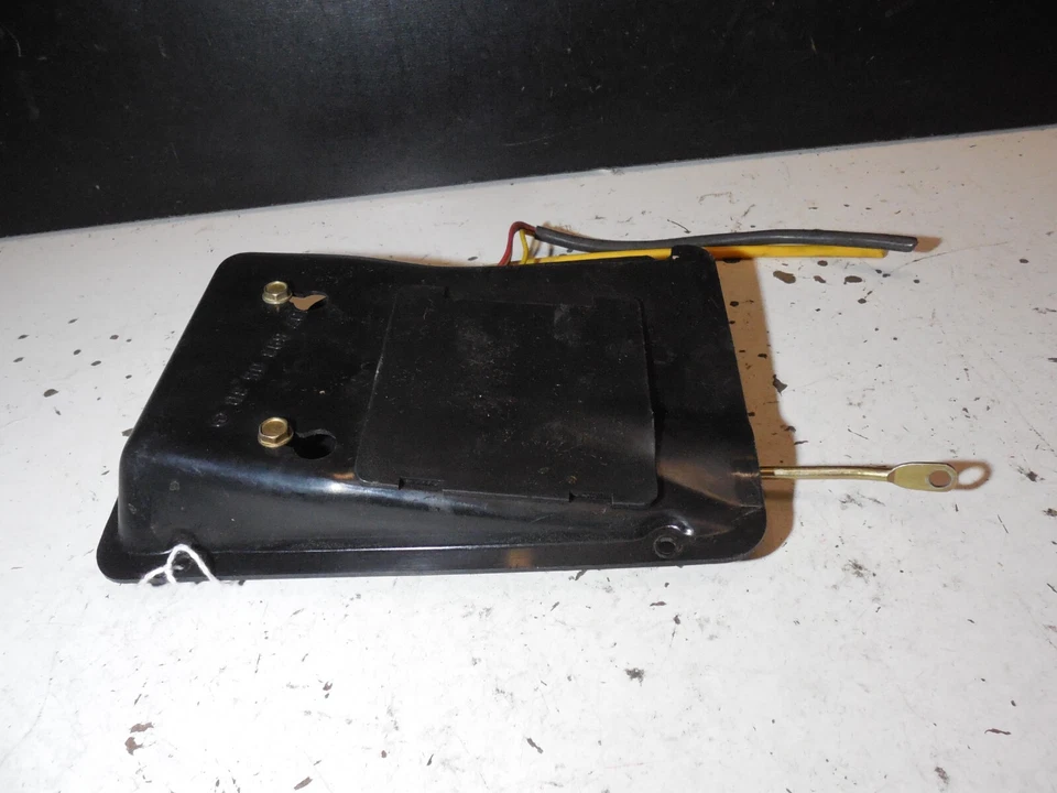 1076930630 Trunk Locking Panel Latch 1076930530 85-91 Mercedes Benz 380SL 560SL - Image 4 of 4