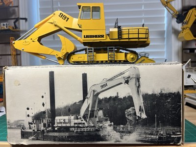 Liebherr R991 Mining Excavator - Conrad 1:50 Scale Diecast Model #2823