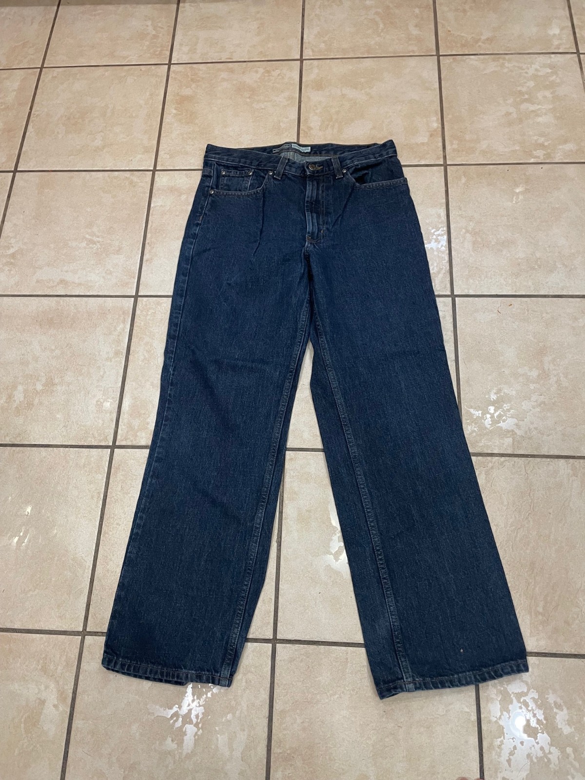 St. John's Bay Straight Fit Men's 32 x 30 Blue Jeans