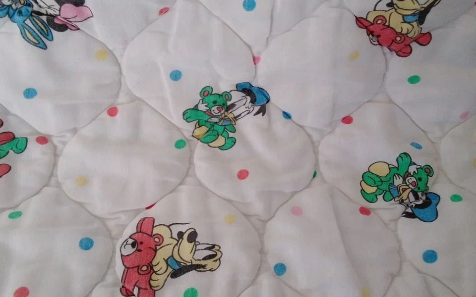 Manta Edredón Bebé Vintage Disney Bebés Mickey Minnie Donald Borde Rojo Foto 4 de 4