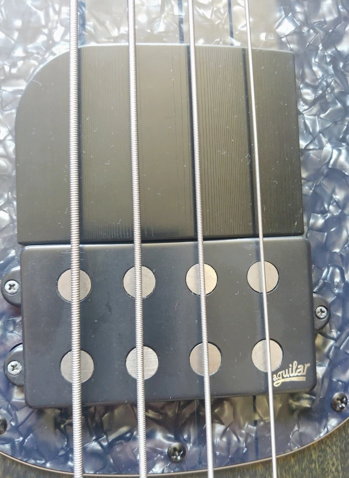 Rampa para dedos/estilo reposapulgares con rampa de bajo de la firma de músico Tim Commerford Foto 4 de 4