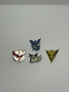Pokémon GO 10th Anniversary ピンズ ピンバッジ 1個 Products