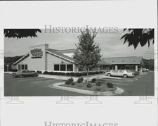 Press Photo Exterior view of the Golden Corral Buffet chain and parking lot.