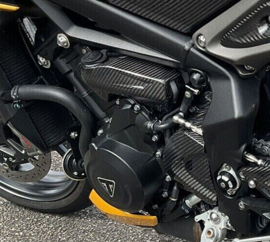 Cache bocal carbone Triumph Street Triple 765 RS look racing route