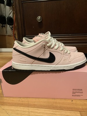 pink box dunks