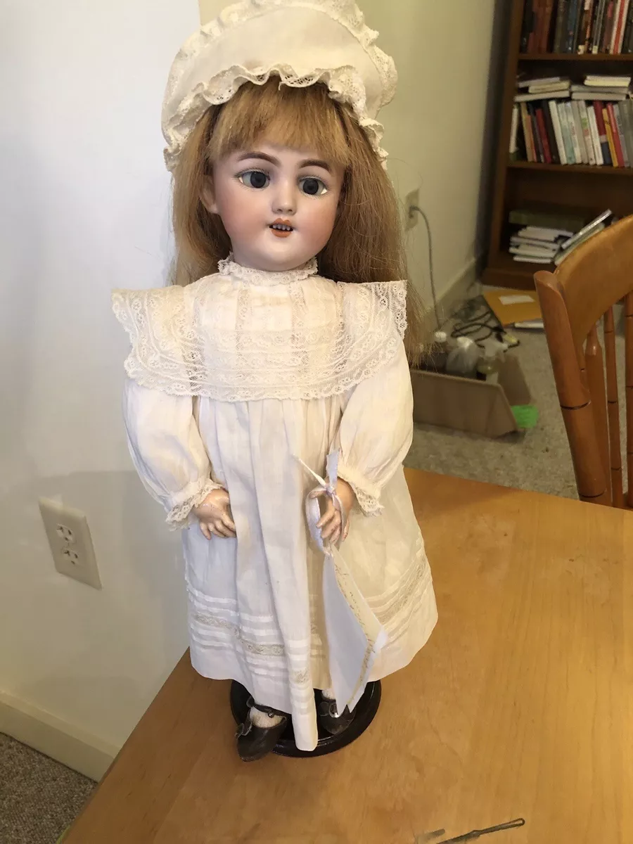 How to Identify Antique Bisque Dolls «