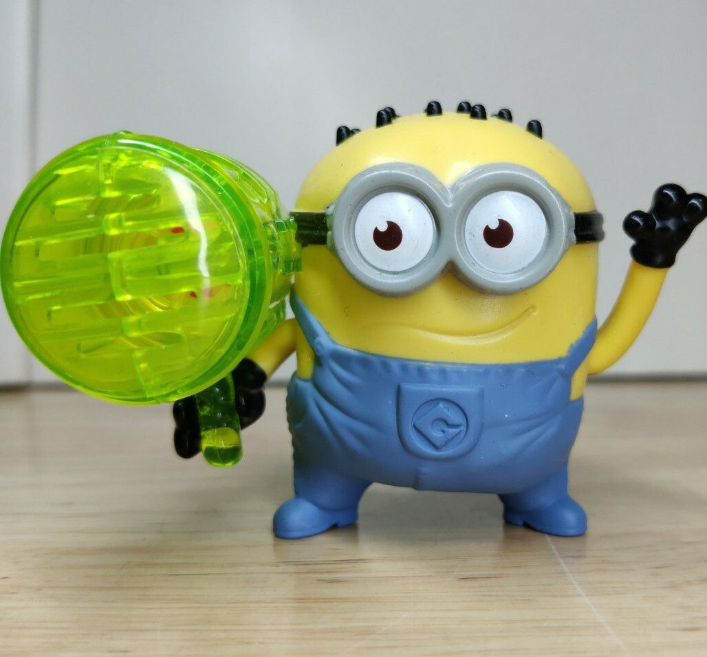MCDONALD DESPICABLE ME 2 2013 HAPPY MEAL MINION TOY JERRY WHIZZER