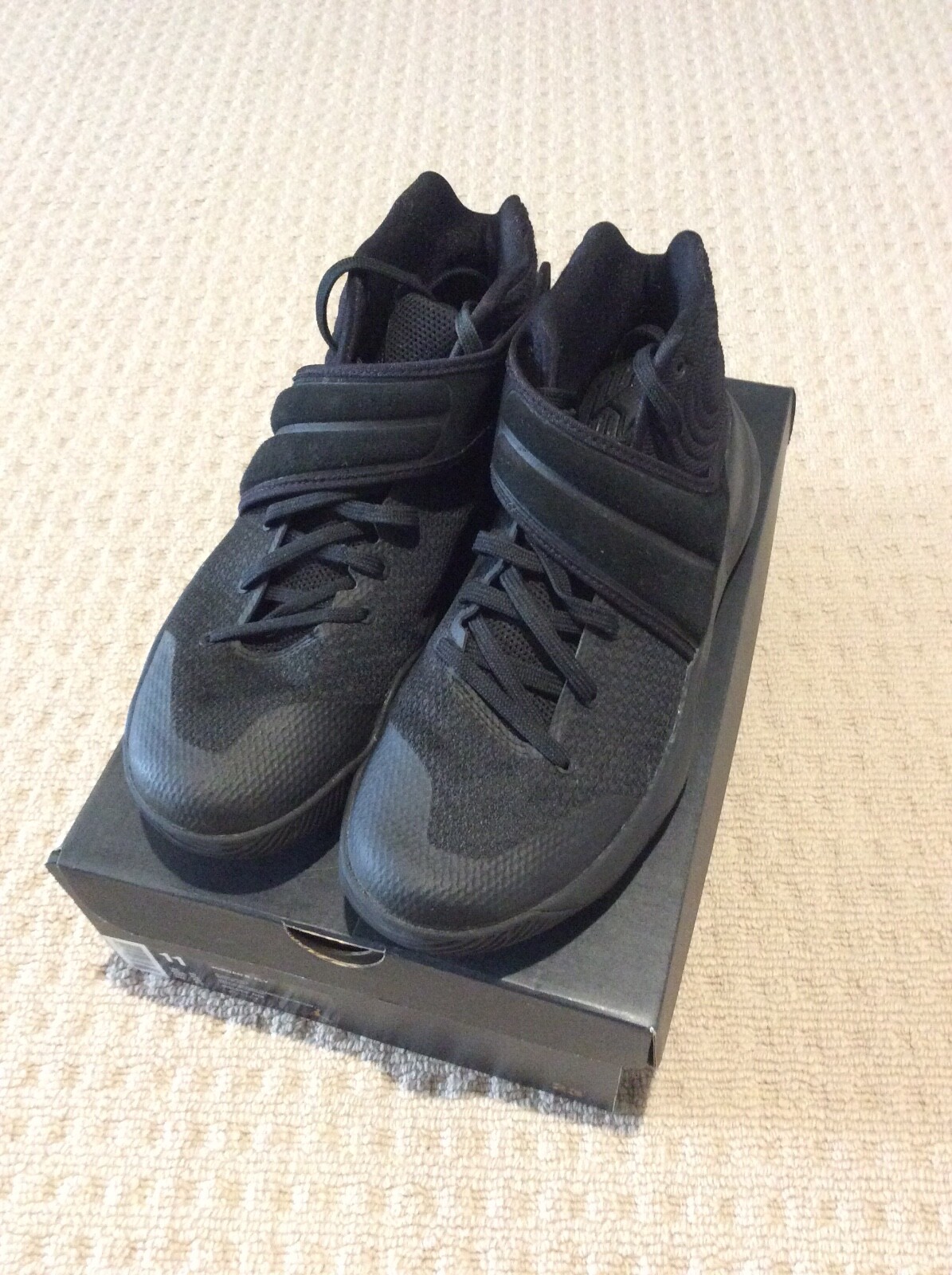 kyrie irving 2014 shoes