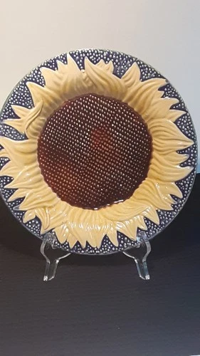 Majolica Sun Flower Bowl Metropolitan Museum of Art 9.25" Portugal MMA 1988 