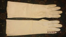 Vintage Ladies FINALE 14"--Off White leather gloves, SIZE 7--No Obvious Wear 