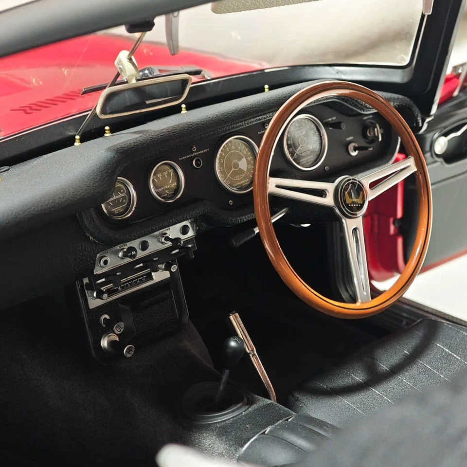 RARE 1/6 G & P S800M Convertible 1969 Diecast Model Car sound & light edition - Image 4 of 4